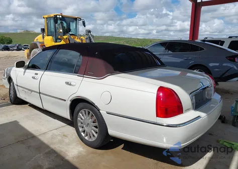 2006 Lincoln Town Car Signature из США, поврежденный, VIN 1LNHM81W36Y602874